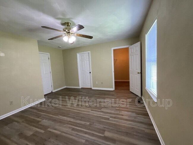 Building Photo - 504 Draco Dr