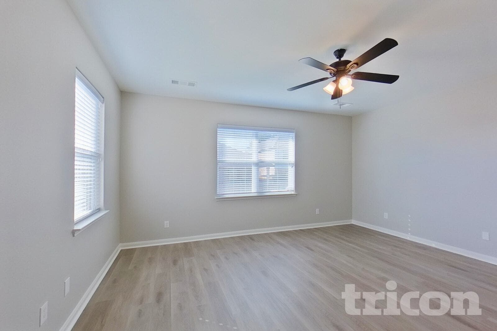 Building Photo - 616 Meadow Springs Dr