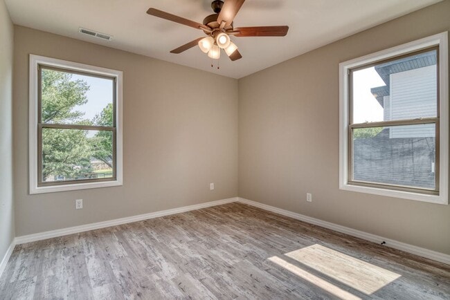 Building Photo - Nearly New 3 Bedroom 2 Bath Home!!!