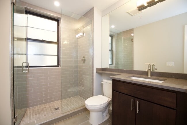 Building Photo - 1143 Maple Ave