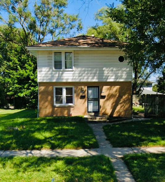 Primary Photo - 5944 N 61st St