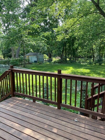 Private Deck w/divider - 2924 56th St
