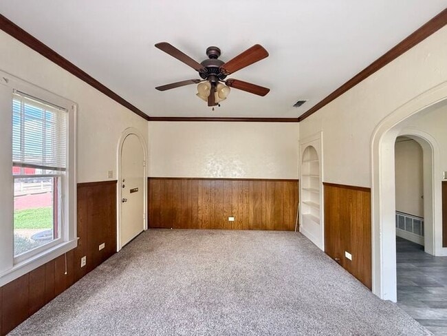 Building Photo - Charming Downtown Living in Tyler! 1 Bedroom 1 Bath! Available Now!