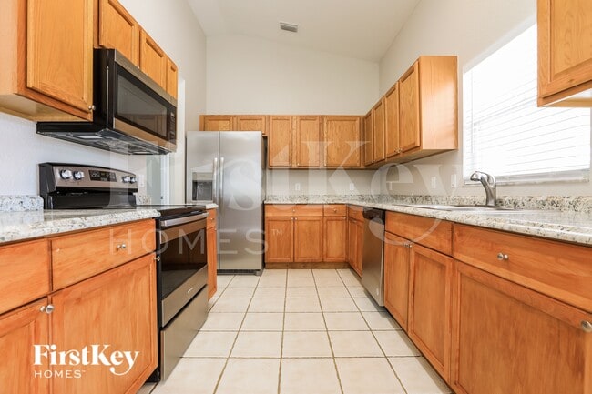 Building Photo - 4517 Lovett Rd