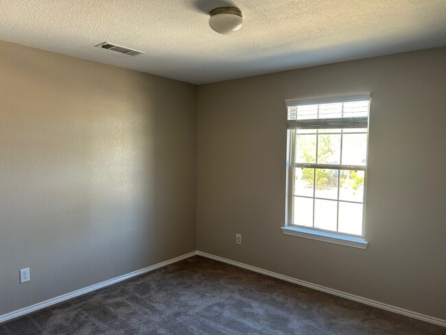 Building Photo - 2363 Timberland Country Dr