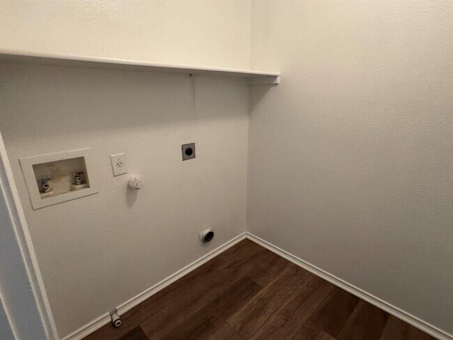 Building Photo - 13718 Merseyside Dr