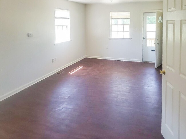 Building Photo - 2044 Whaleyville Blvd