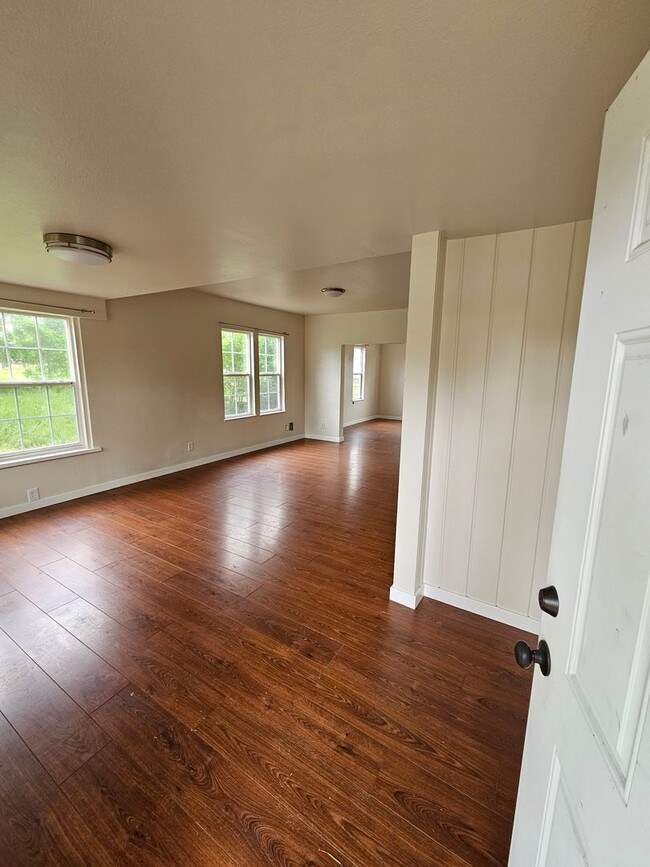 Building Photo - Serene 4 bedroom farmhouse in a quiet country neighborhood completely renovated