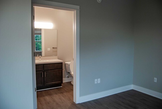 Building Photo - Hope | Studio Bedroom