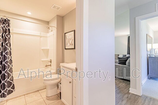 Building Photo - 505 Olivia Springs Dr