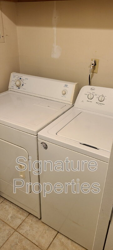 Building Photo - 8602 Ransco Ct