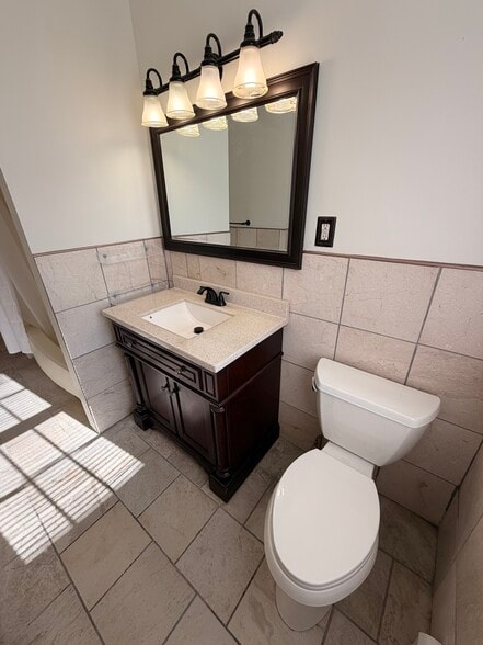 2nd Fl Bathroom - 10 Short St