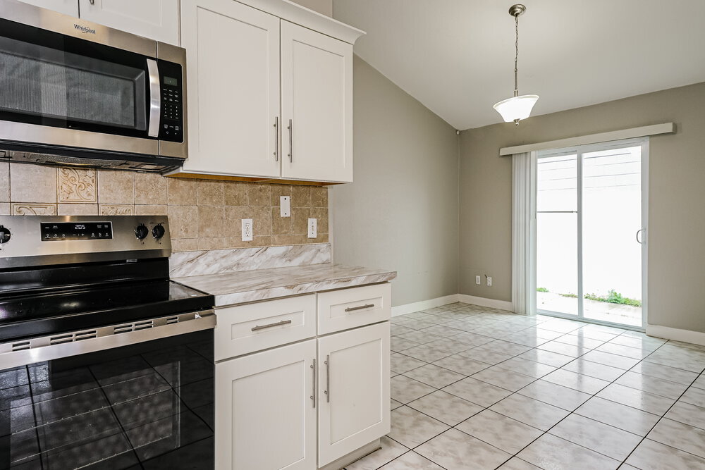 Building Photo - 9599 Lupine Ave