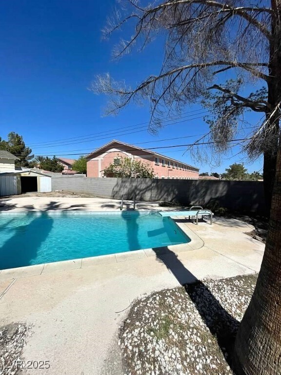 Building Photo - 4560 Rancho Hills Dr