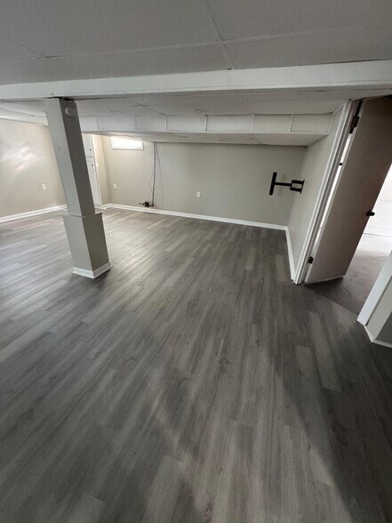 Building Photo - 4527 Channing Ln