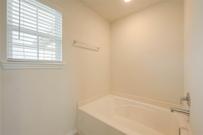 Building Photo - 25635 Royal Catchfly Rd