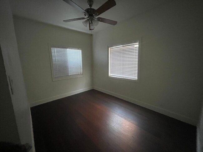 Cozy private room - 2031 Sheridan St