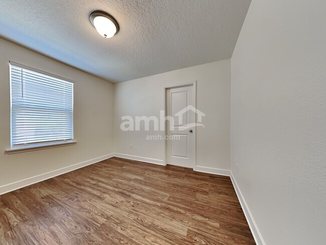 Building Photo - 8481 Highfield Ave