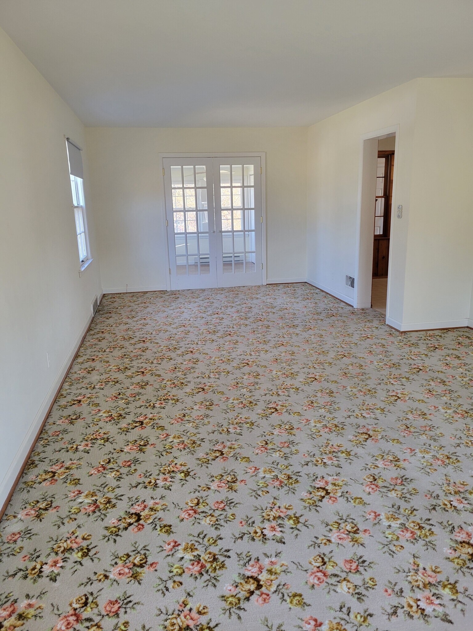 Building Photo - 10 W Way Dr