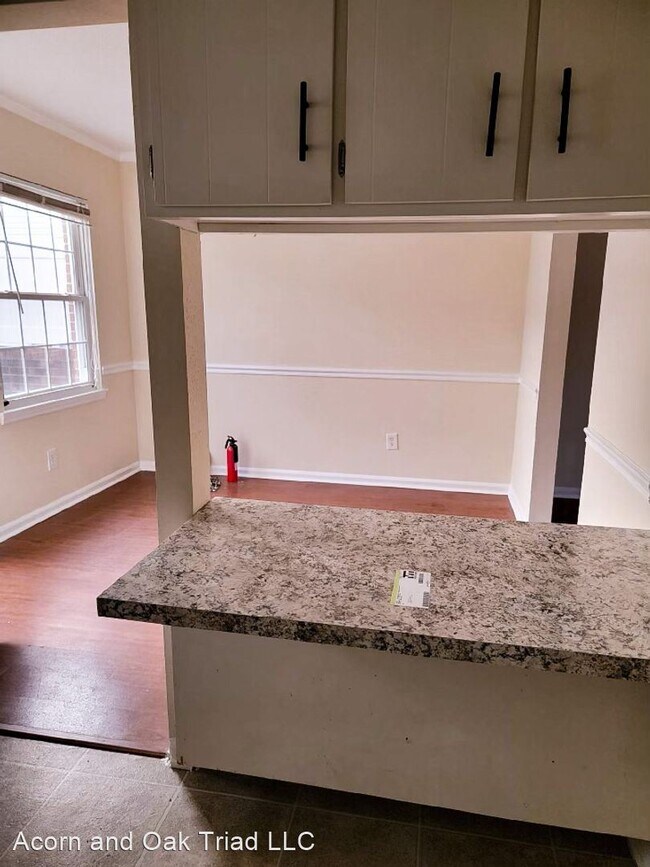 Building Photo - 2 br, 2.5 bath House - 4746 Champion Court