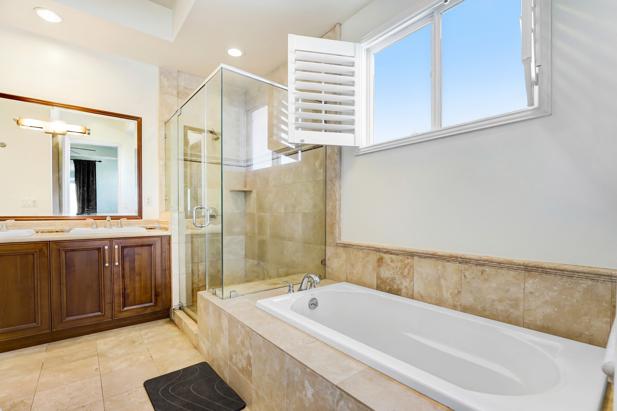 Building Photo - 11323 Huston St