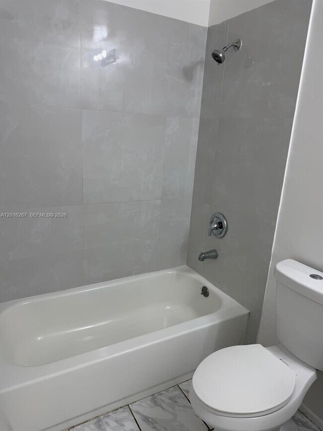 Building Photo - 3255 Coral Ridge Dr