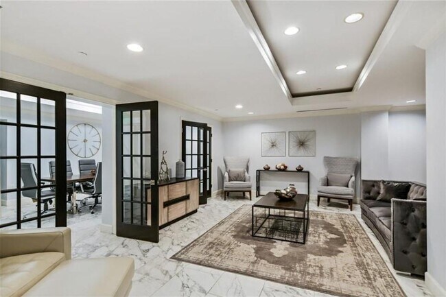 Building Photo - 2870 Pharr Ct S Northwest