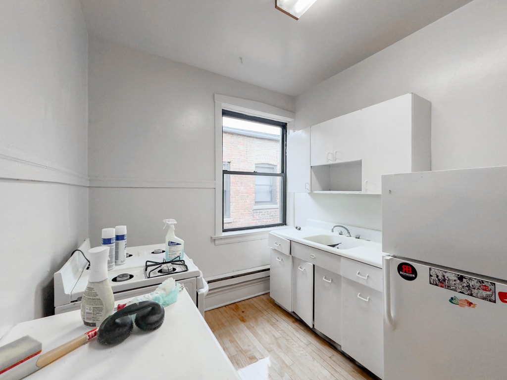 Building Photo - 1320 Oak Ave