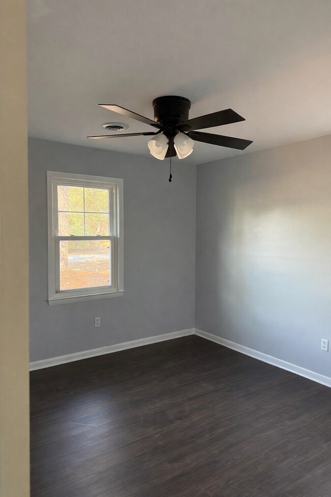 Building Photo - 15 Hampton Dr