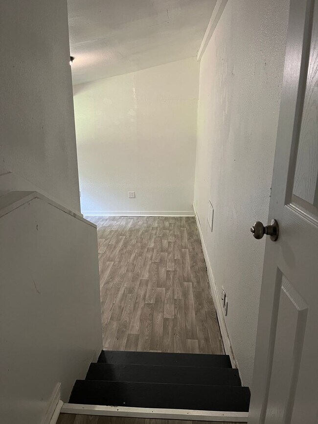 Building Photo - More Space, More Possibilities, More Room to Call Home!