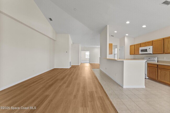 Building Photo - 907 Ocaso Ln