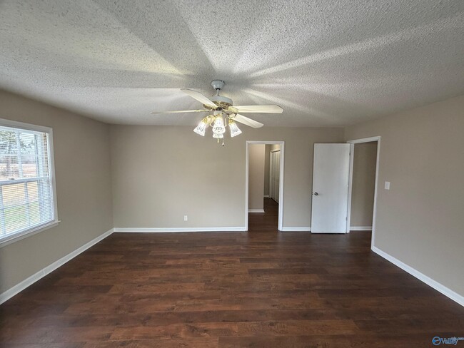 Building Photo - 16519 Market St