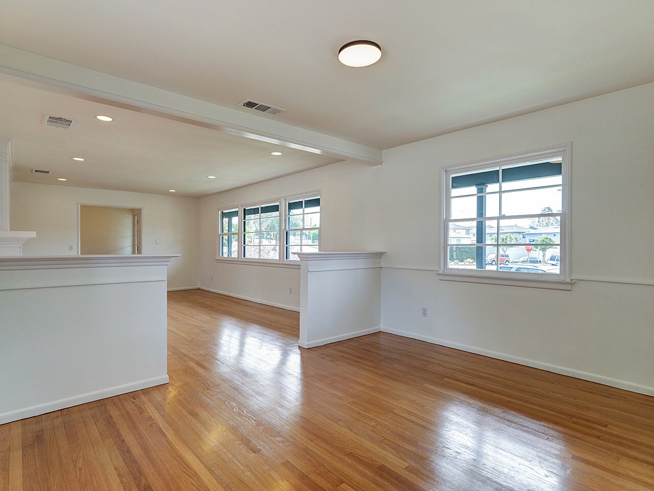 Building Photo - 7101 W 85th St