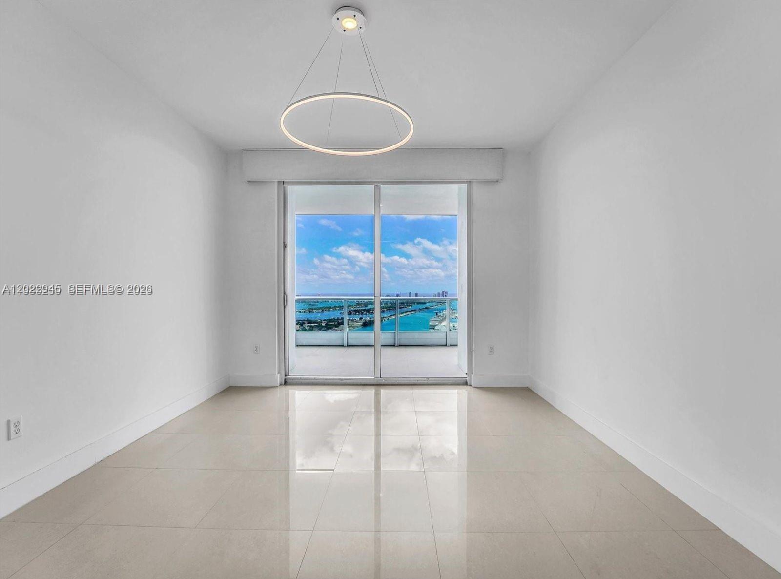 Building Photo - 900 Biscayne Blvd
