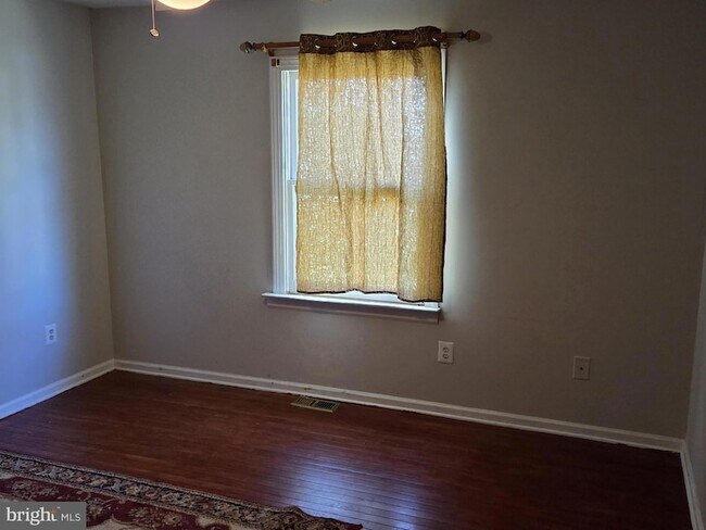 Building Photo - 131 Obriens Cir