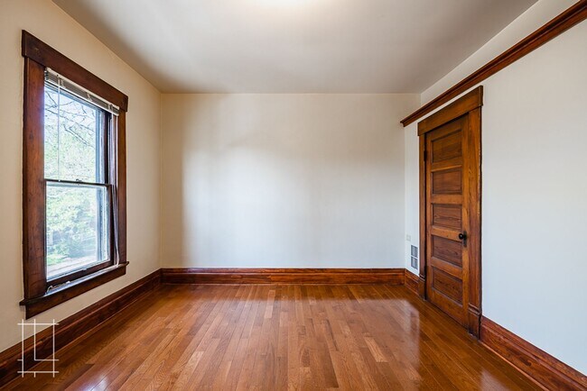 Building Photo - 350 Wilber Ave