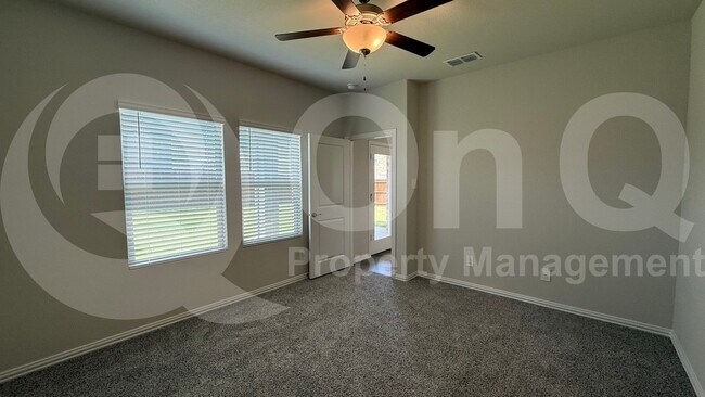 Building Photo - 529 Travine Dr