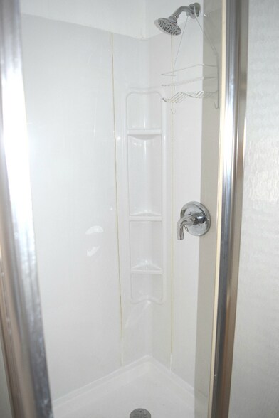 Building Photo - 6 Newton St