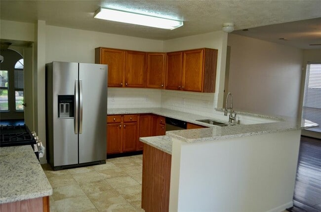 Building Photo - 16707 Sussex Dr