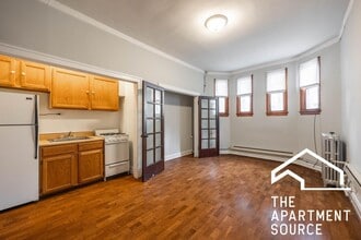 Building Photo - 4631 N Paulina St