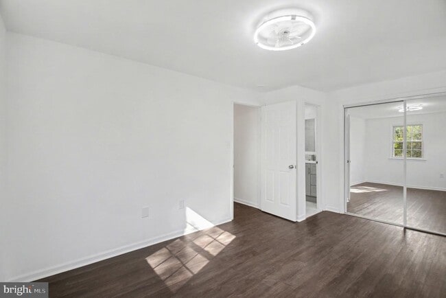 Building Photo - 14113 Morrison Ct