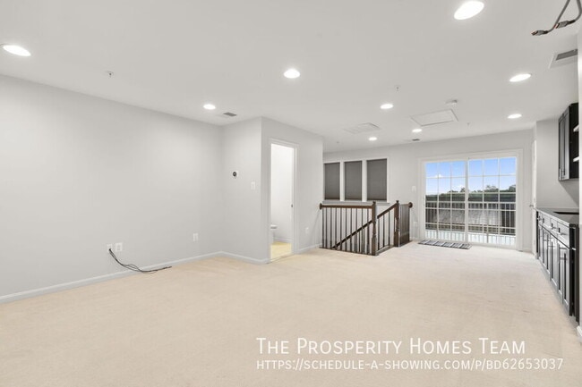 Building Photo - 7207 Barry Ln