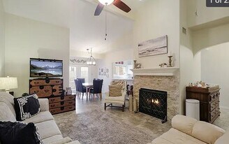 Building Photo - 2779 Del Pilar Dr