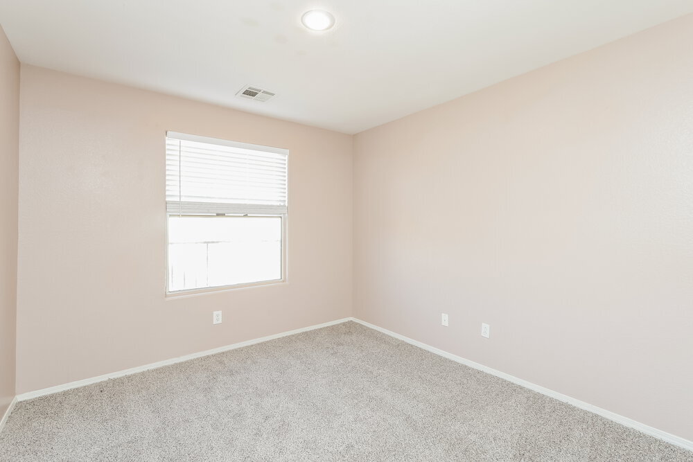 Building Photo - 970 Medina De Leon Ave