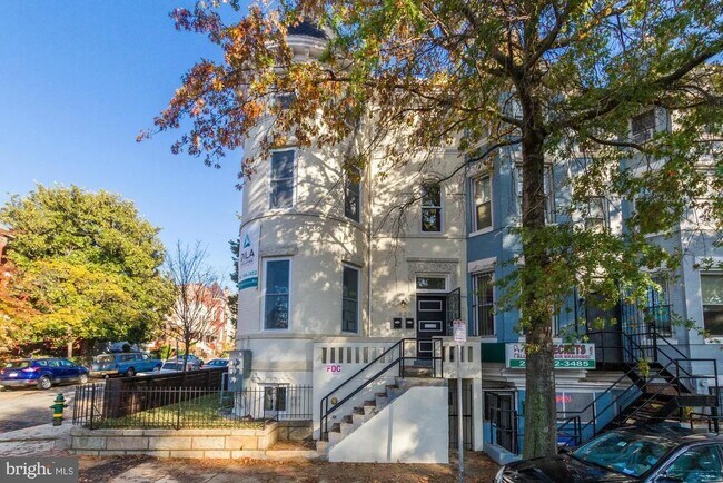 Exterior - 1823 N Capitol St NE