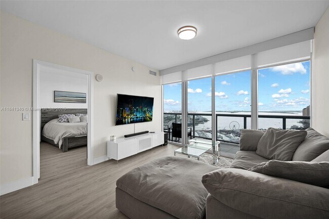 Building Photo - 888 Biscayne Blvd