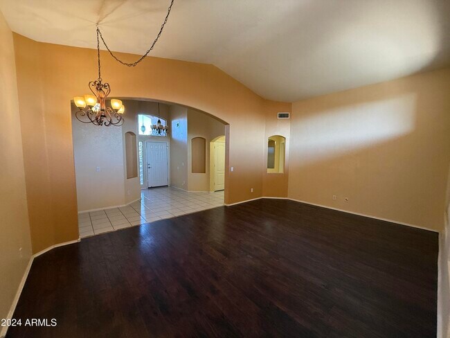 Building Photo - 9641 E Onza Ave