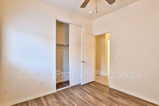 Building Photo - 2736 W Mineral Butte Dr