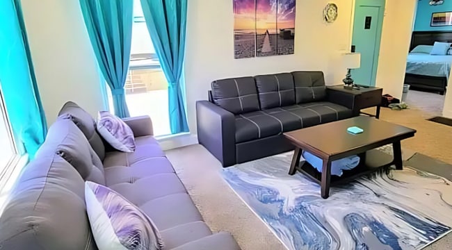 Building Photo - 3981 Ingraham St