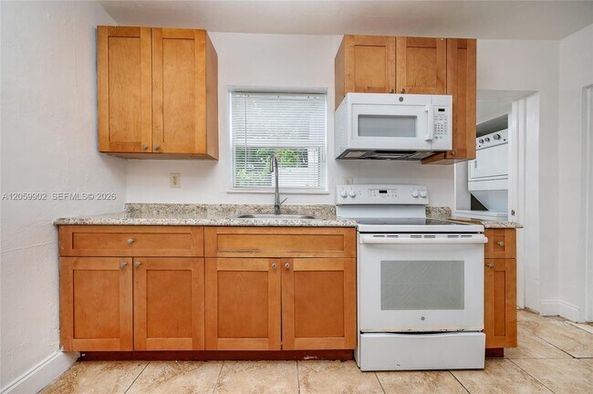Building Photo - 9050 NW 31st Ave
